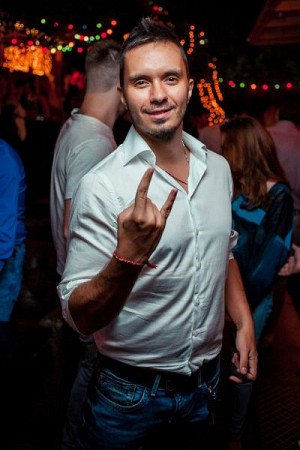 Как правильно позиционировать себя в ночном клубе от lover.ru